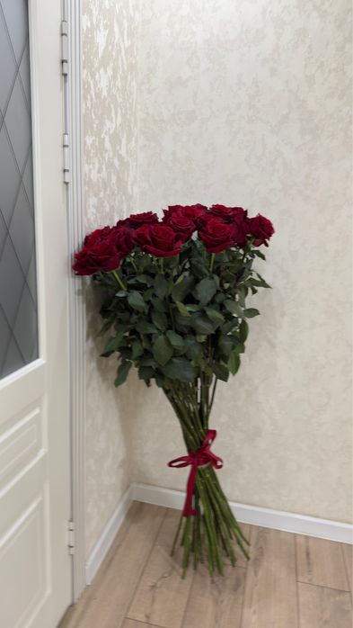 Розы 2х метровые 35 штук