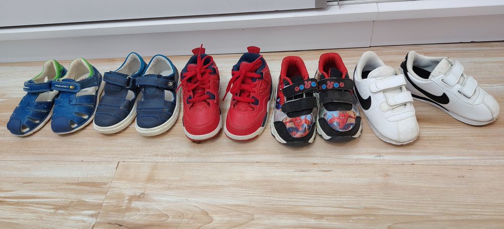 Adidași  pentru băieți numărul 24 -25