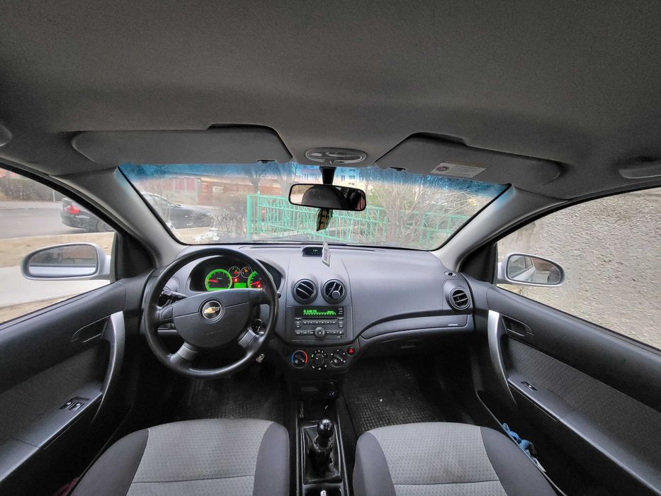 Vând Chevrolet Aveo