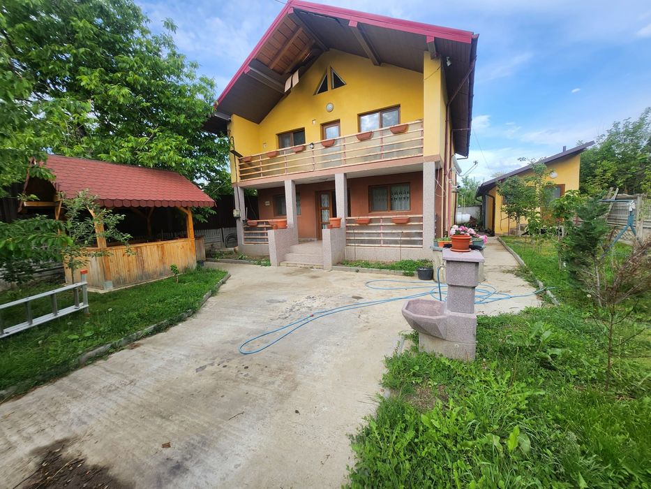 Casă P+1 Comuna Corlățel