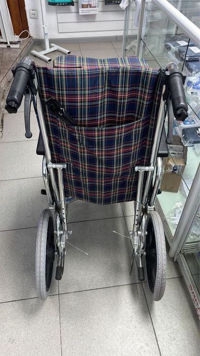 Подростковая инвалидная коляска 120кг