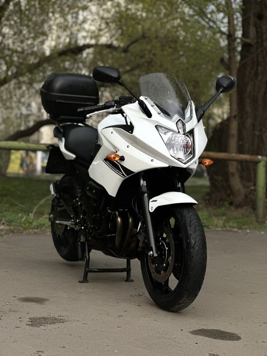 Yamaha XJ6 diversion ABS