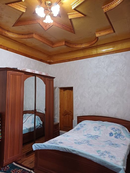 6 sotih 4 xona uy 1 katta yopiq ayvon