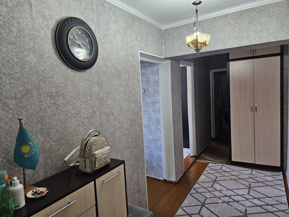 Пәтер сатылады. Продам квартиру.