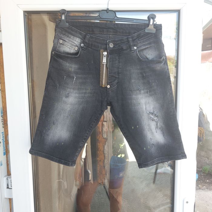 Blugi Dsquared2 scurti marime S