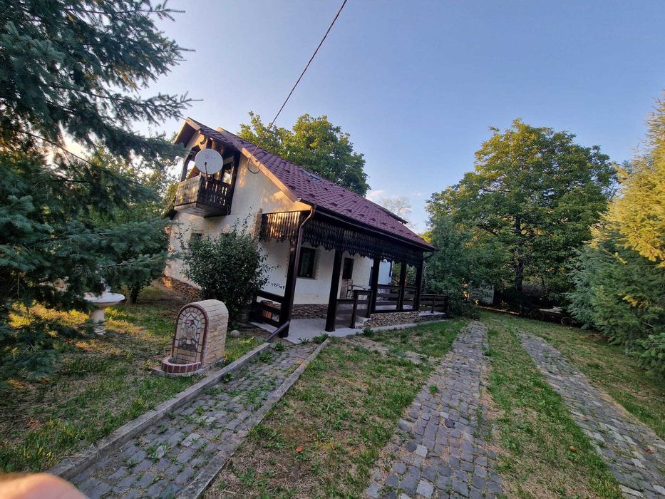 Vila  montana de  vanzare,complet mobilata
