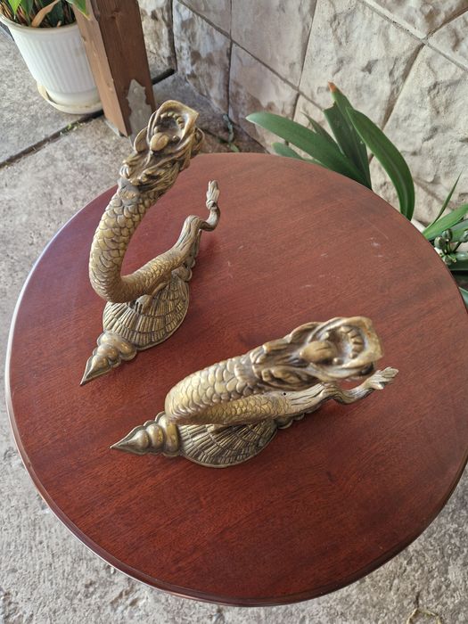 Чифт страхотни антикварни бронзови държачи за завеси от 19 век