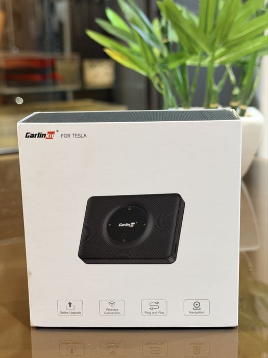 Adaptor Wireless CarPlay  pentru Tesla (Carlinkit T2C) - NOU