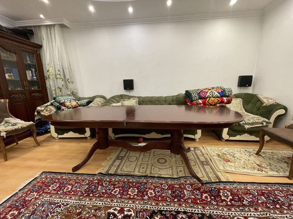 Продам гостевой стол