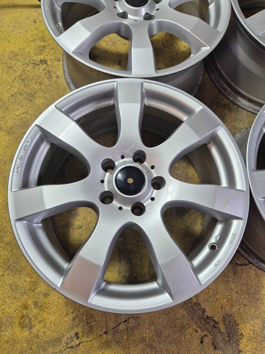 4 Jante Aliaj 5x114.3 17'' 7.5J ET 40 - Renault Megane Arkana Kadjar Dacia Duster Nissan Toyota Suzuki Lexus Kia Hyundai Mazda Mitsubishi