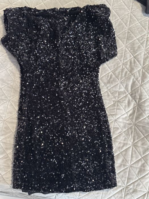 Рокля пайети хс-с размер