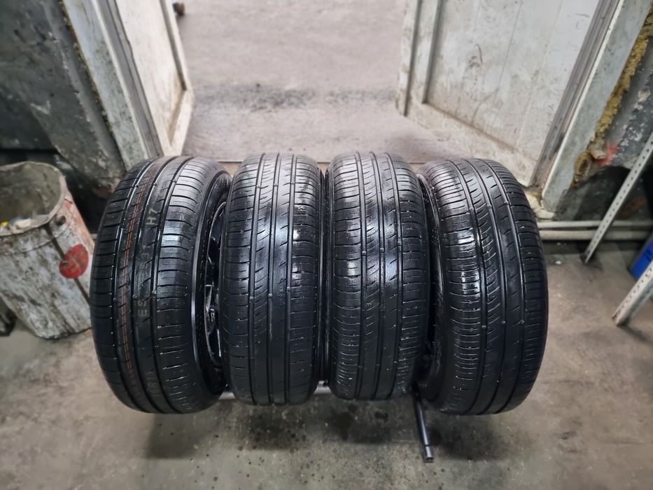 Продам комплект летних шин с дисками 195/65/15