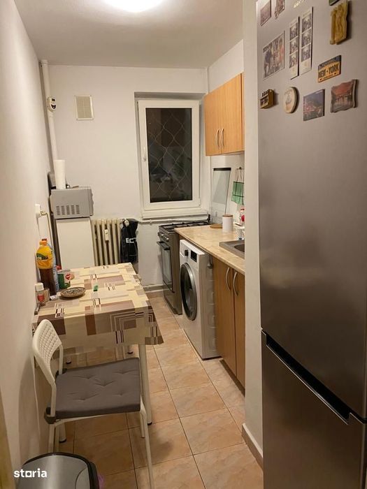 Apartament 3 camere aproape de mall Plaza ,parc si metrou!