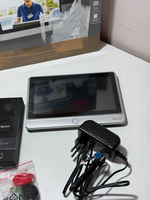 Video interfon Byron RFID DIC-24112