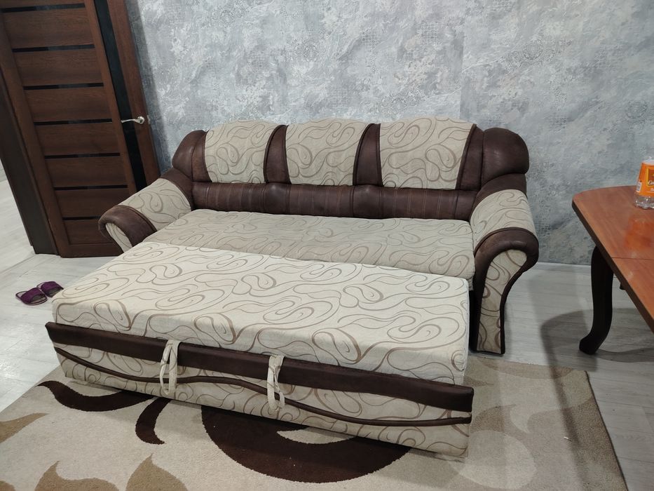 Продам диван с креслом