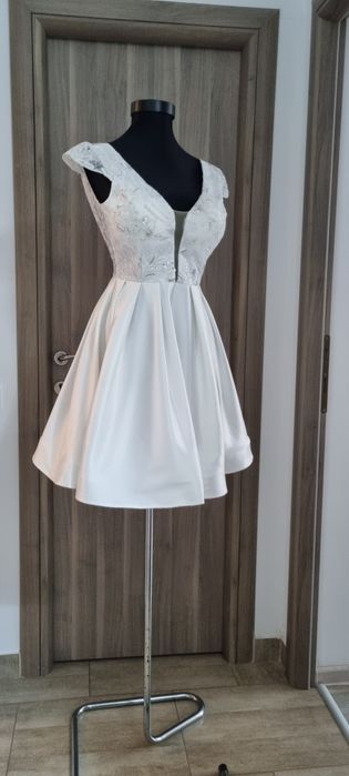 Rochie scurta alba