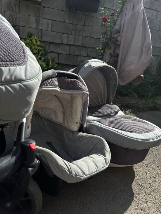 Детская коляска 3 в 1