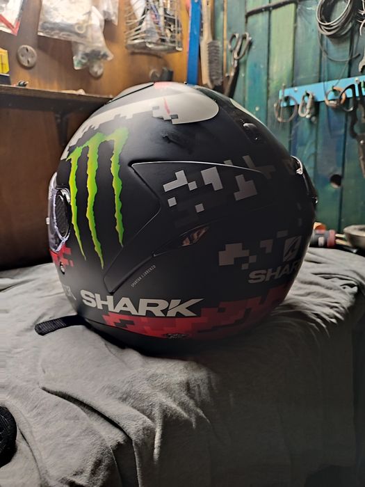 Каска за мотор оригинална,Chark . Shoei