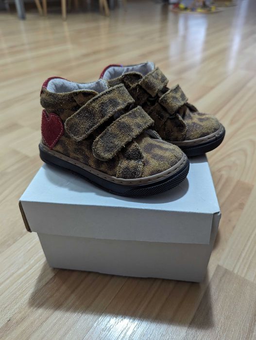 Ghete copii din piele întoarsă, mărimea 19, marca Hokide Kids