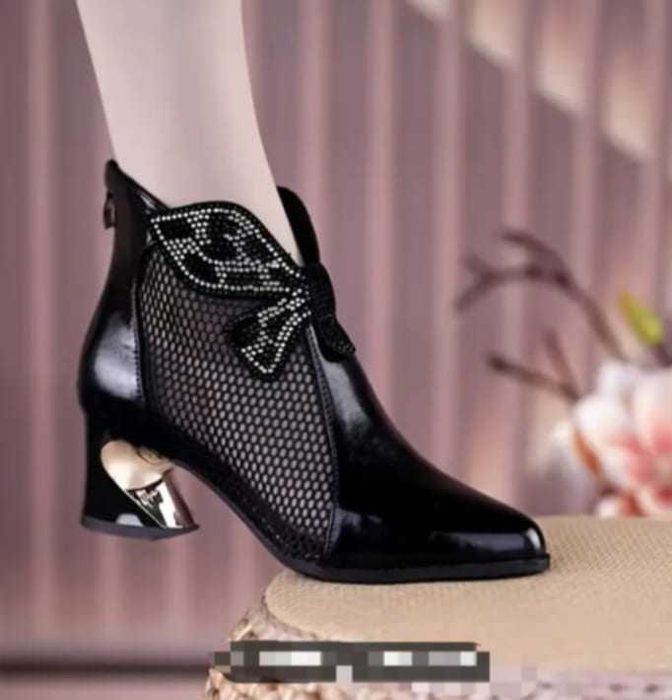 Pantofi/ Botine elegante cu strasuri, toc mic, comod