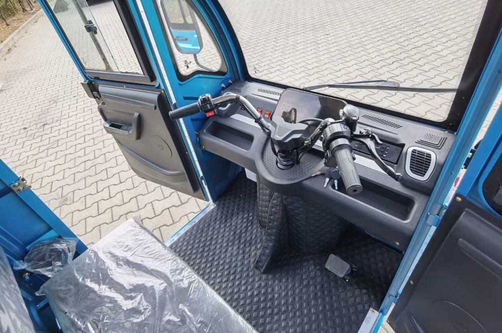 Triciclu fara permis cu cabina 2000w