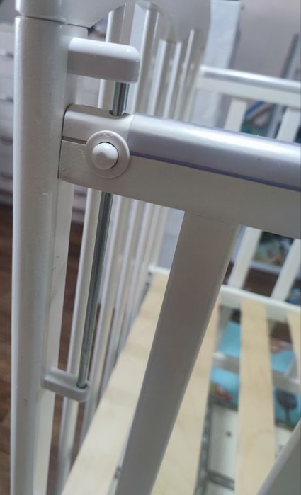 Продам детскую кроватку б/у