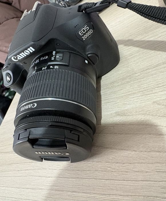 Фотоаппарат Canon EOS 2000D