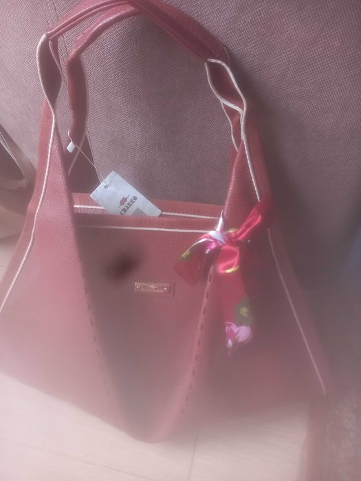 Намалена нова оригинална чанта Guess