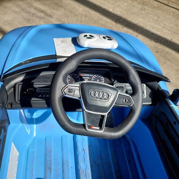 Електрическа кола Audi RS