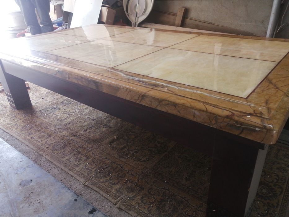 Стол каменный тяжелый
