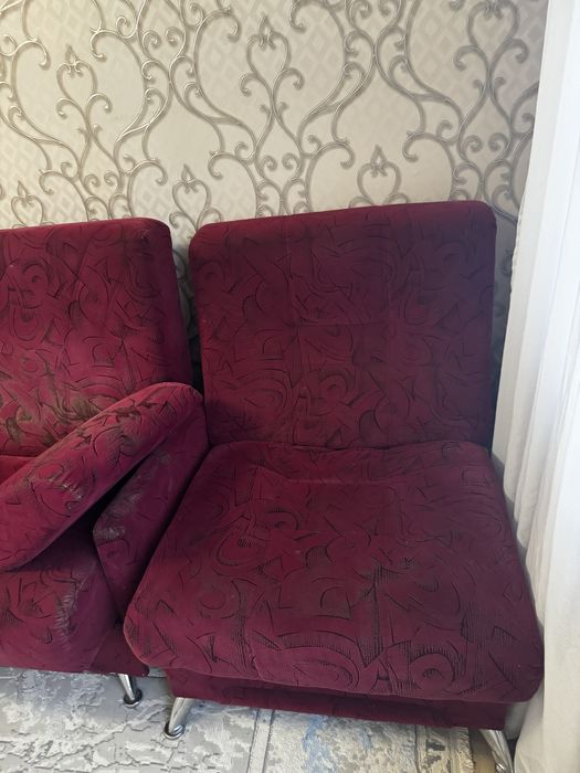 Продаю диван с креслами