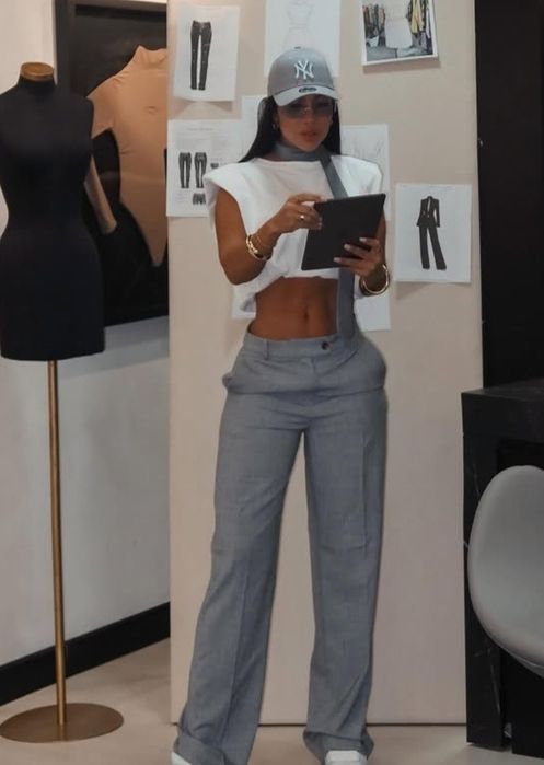 Услуги швеи платья, брюки, костюмы