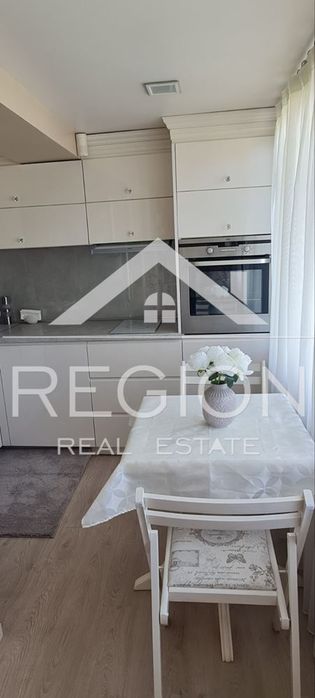 Дава се под наем Двустаен апартамент в Варна, Център - 65 кв.м за 765 € - Снимка #8