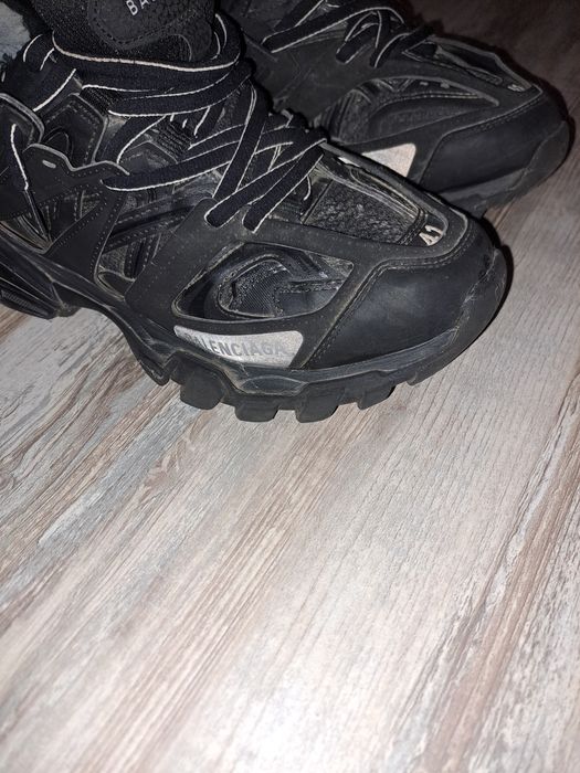 Balenciaga 41 номер , на последната снимка се вижда забележката