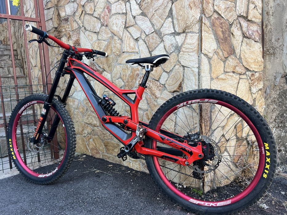 YT Tues 27.5 байк bike downhill колело за спускане RockShox BoXXer FOX Hope