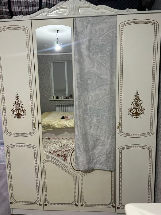 Спальный гарнитур