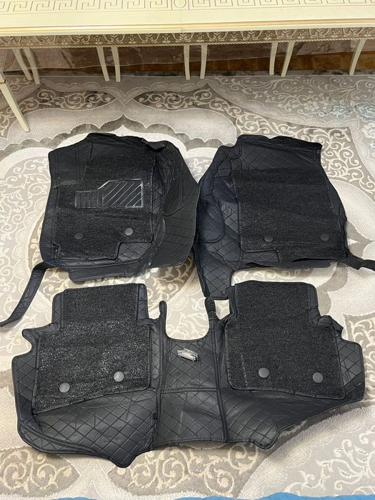 Продается чехол и полик на хундай акцент