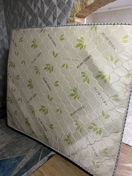 Продам Матрас на кровать