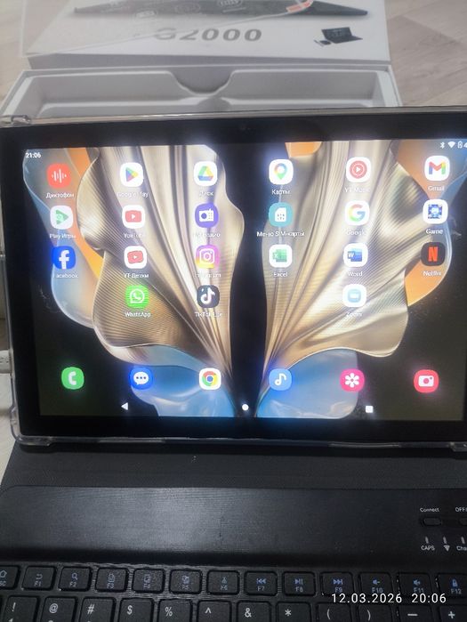 Продам планшет с клавиатурой