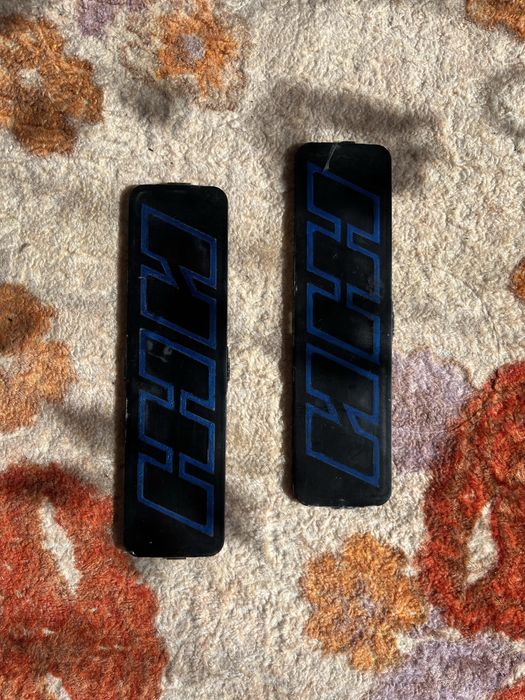 Продам эмблемы Иж 5 модель