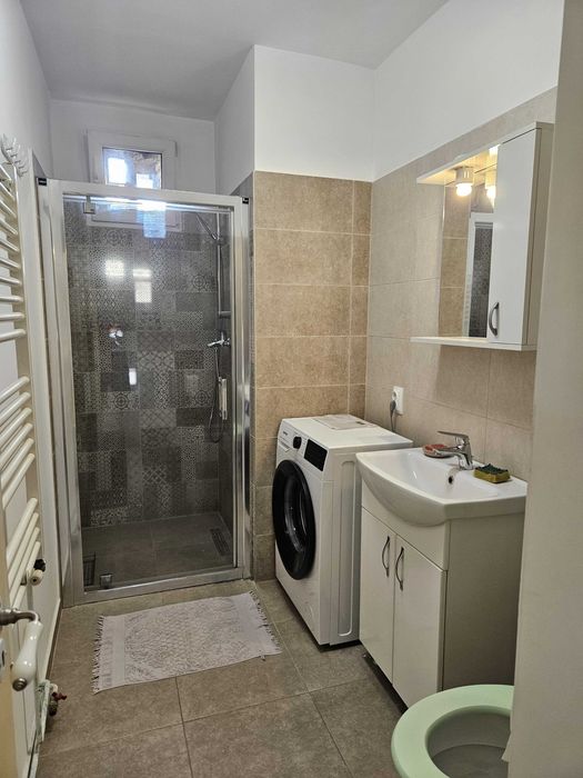 Închiriez apartament 2 camere – Centrul Civic, Brașov