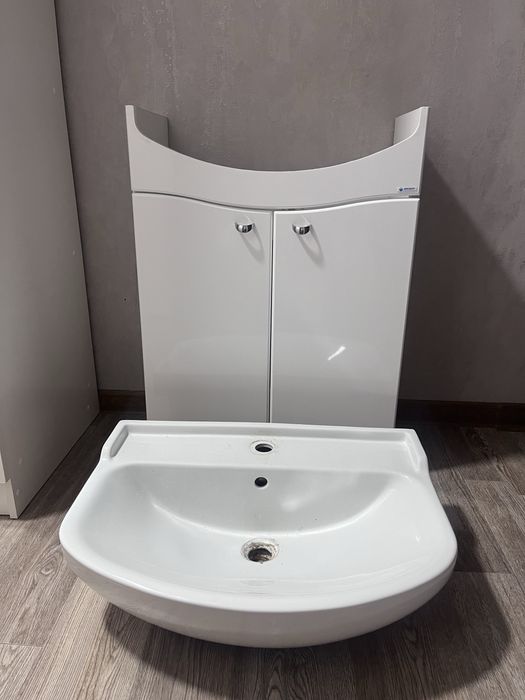 Срочно продам раковину тумбу