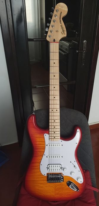 Squier Stratocaster HSS