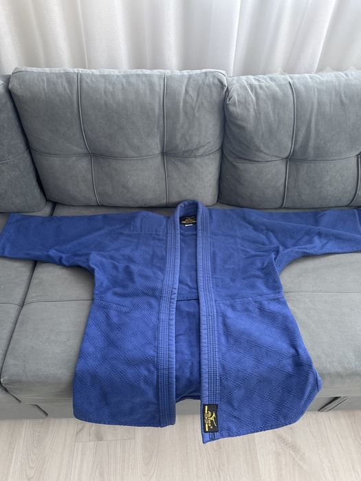 Продам кимоно для дзюдо