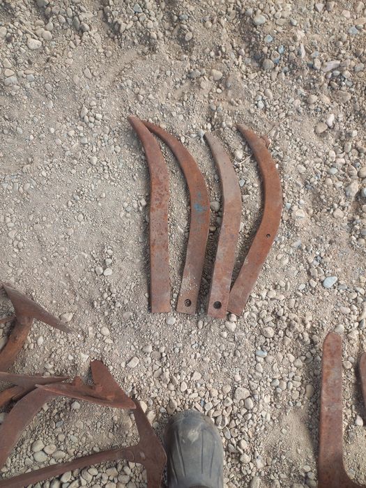 Культиватор окучник 3 рядный