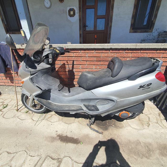 Scuter Piaggio Amalfi X9