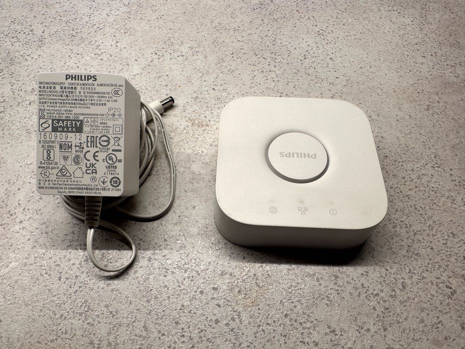 Set complet Sync Box Philips Hue pentru TV