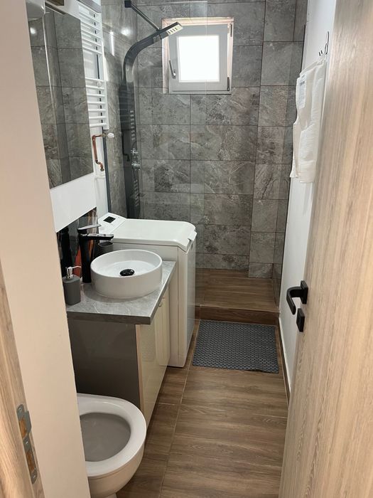 Inchiriez apartament cu 2 camere in regim hotelier