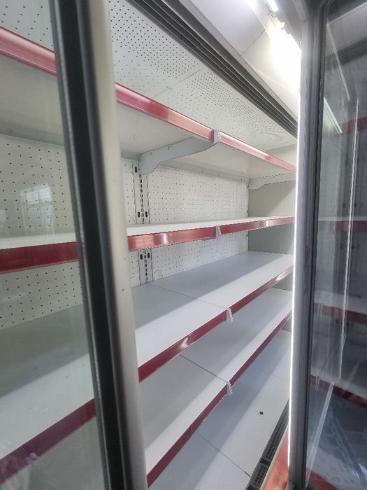 Vitrina pentru bauturi completa