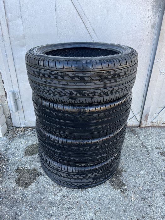 Шины летние  215/45/17